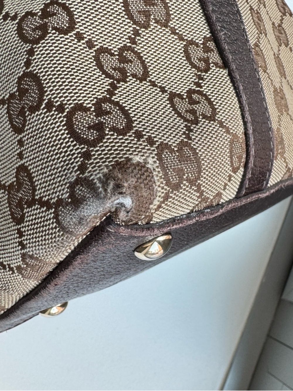 Gucci Brown Abbey Medium Tote - Picture 9 of 10